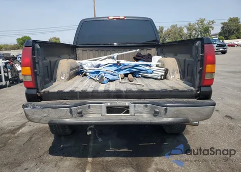 2000 Chevrolet Silverado C1500 from USA, damaged, VIN 2GCEC19T1Y1358157